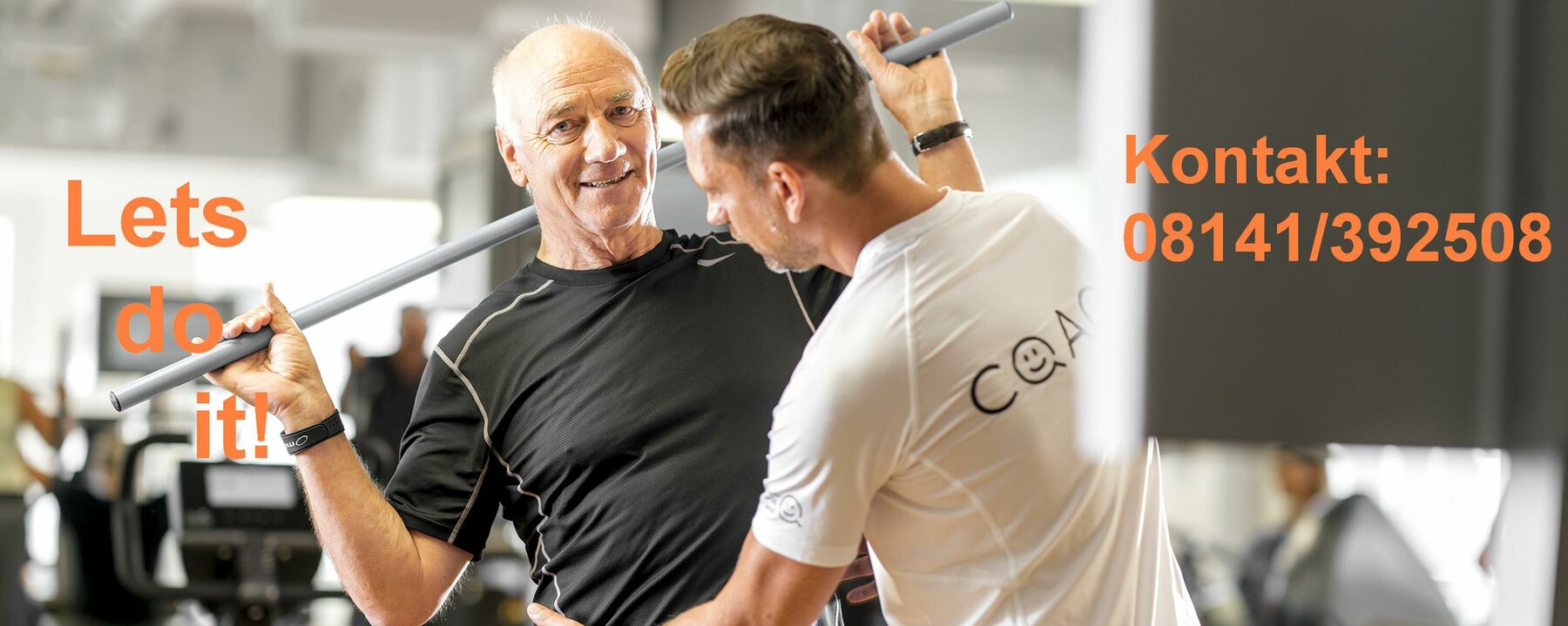 Trainer weist ein